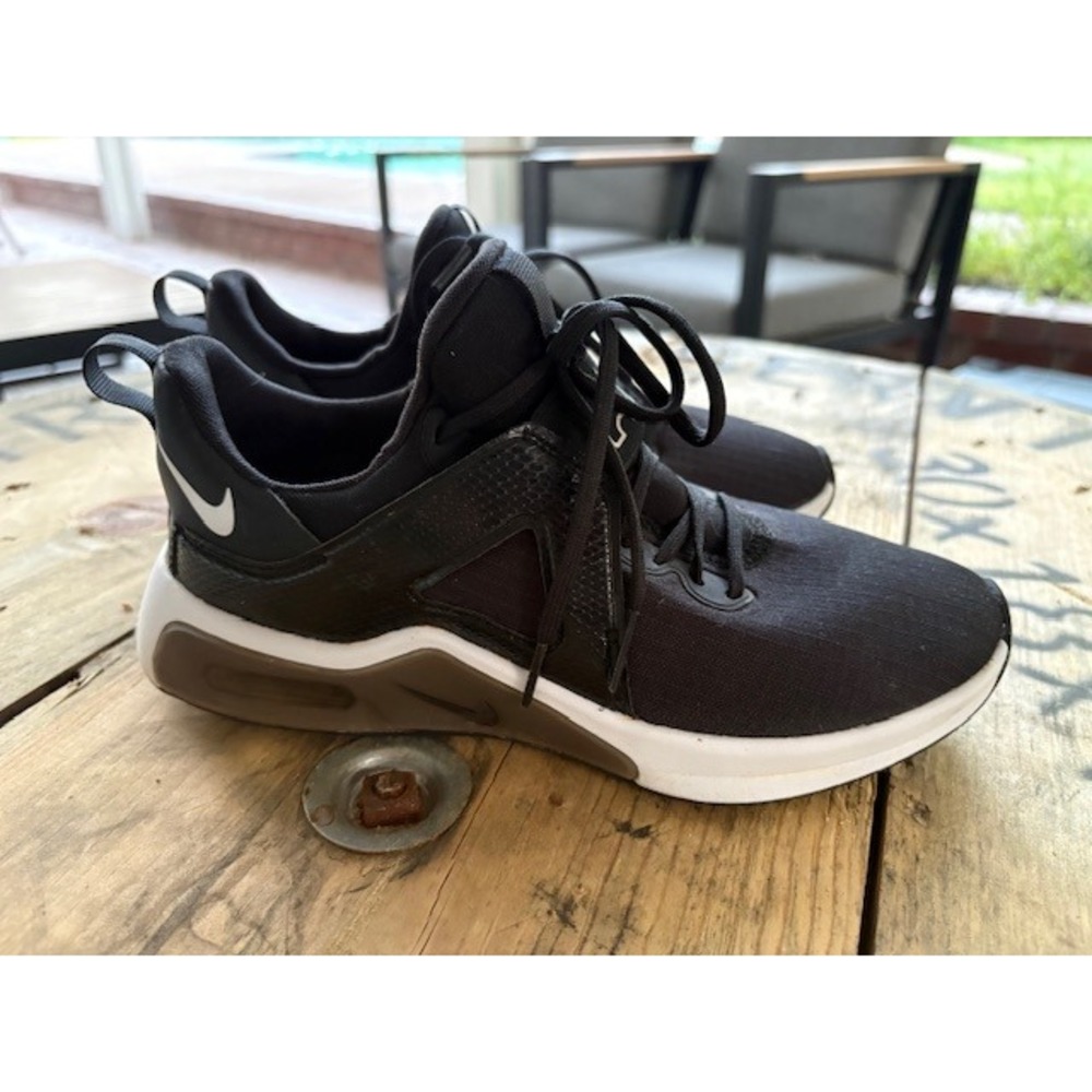 Nike Air Max Bella TR 4 Womens Training Shoes Black White CW3398-002